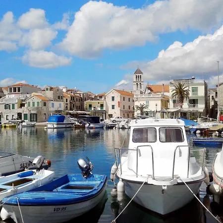 Rina-2 By Interhome 公寓