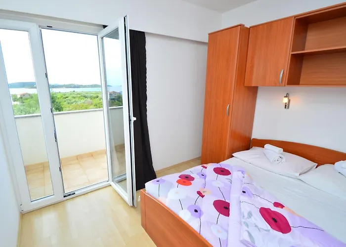 Rina-2 By Interhome ヴォディツェ