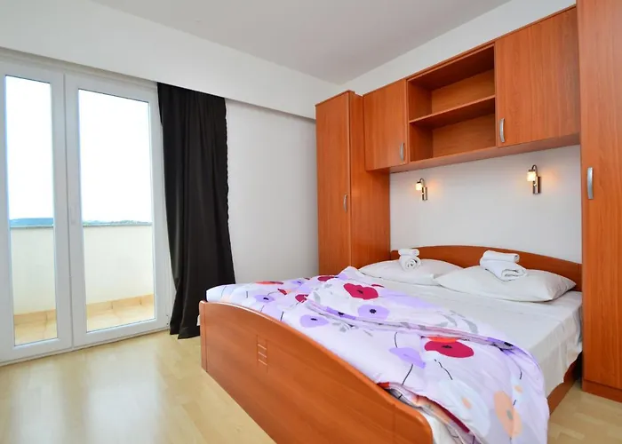 Rina-2 By Interhome ヴォディツェ