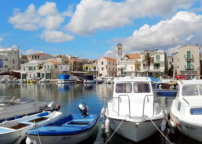 Rina-2 By Interhome شقة