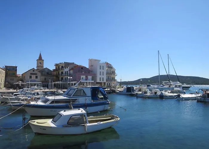 Rina-2 By Interhome شقة